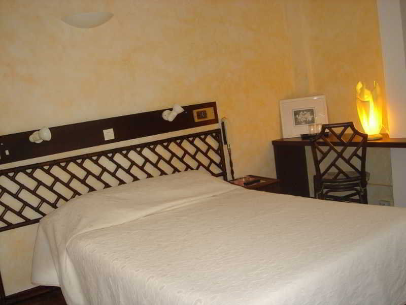 Hotel Acostel Meaux Exterior photo